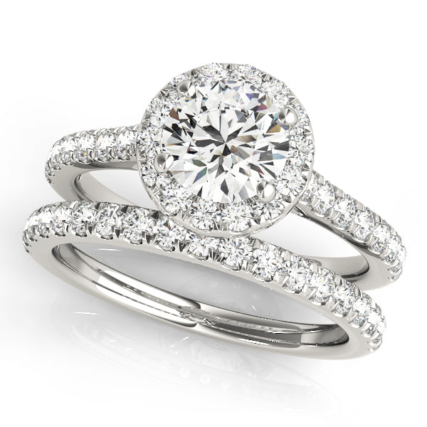 Round Diamond Halo Engagement Ring