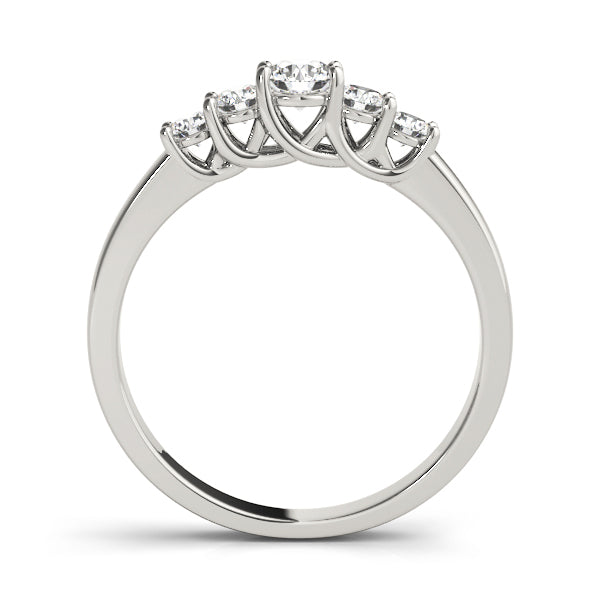 Round Diamond Wedding Ring Premium Metal