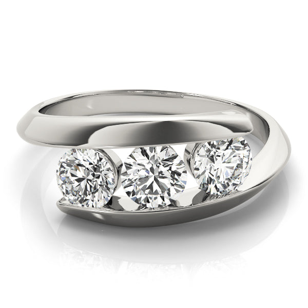 Round Diamond 3-Stone Engagement Ring