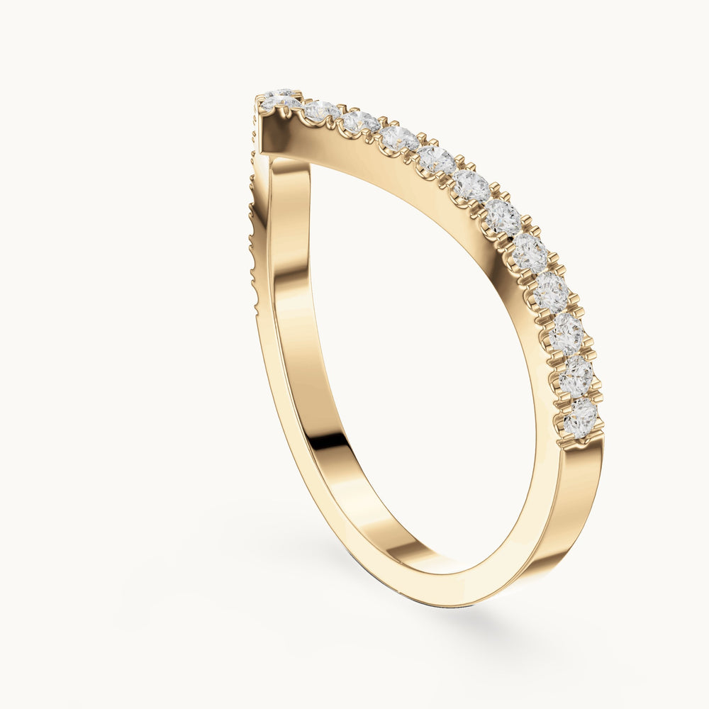 Round lab-grown diamond chevron pavé band in yellow gold, 0.276 CT TW, view 1