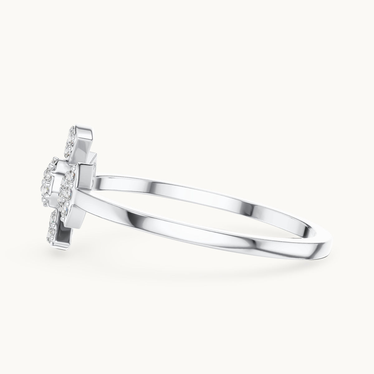 Round lab-grown diamond four-petal clover ring in white gold, 0.13 CT TW, view 3