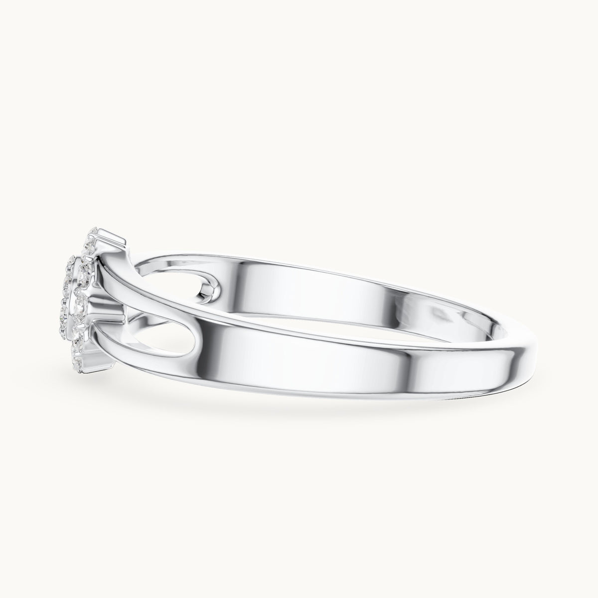 Round lab-grown diamond halo cluster ring in white gold, 0.186 CT TW, view 3