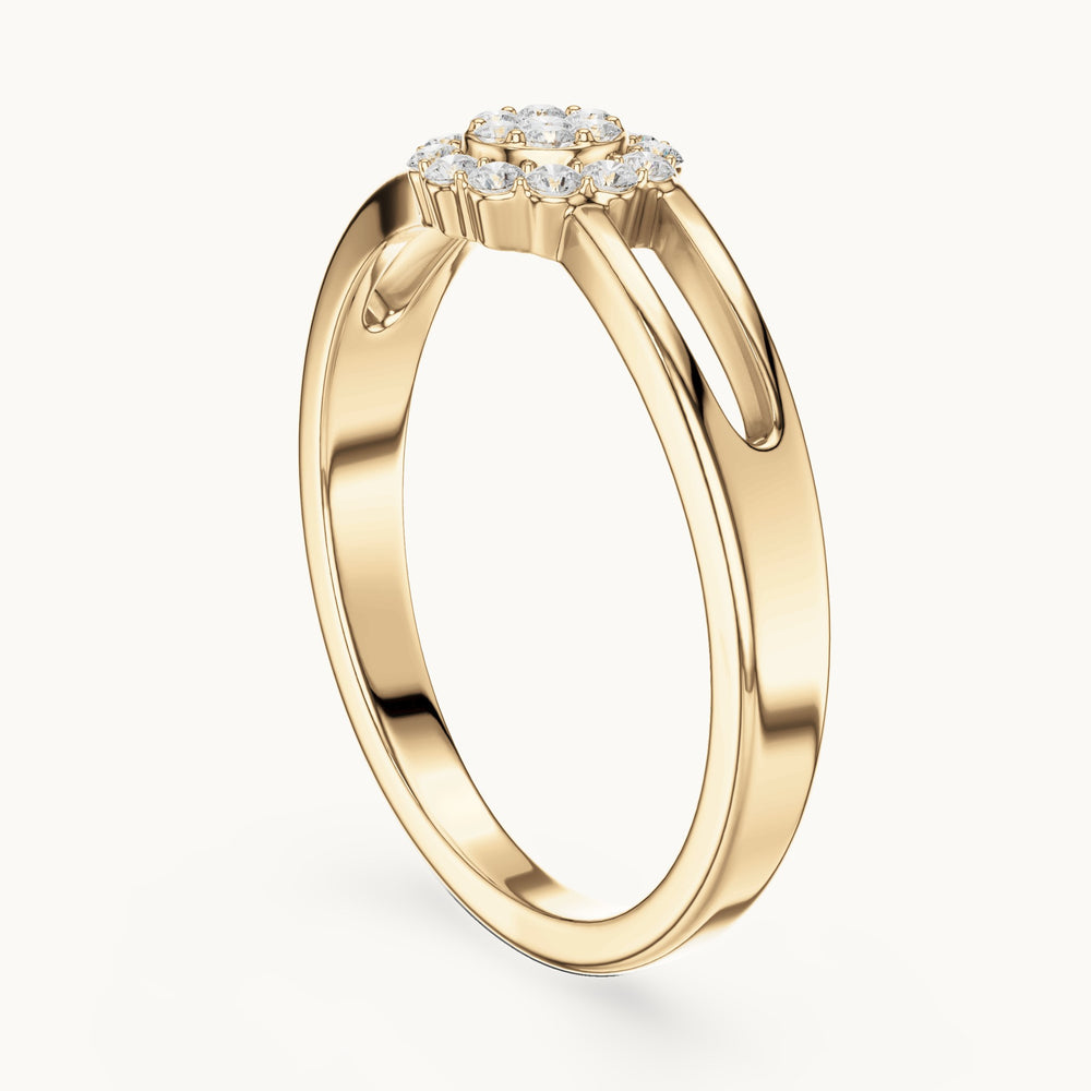 Round lab-grown diamond halo cluster ring in yellow gold, 0.186 CT TW, view 1