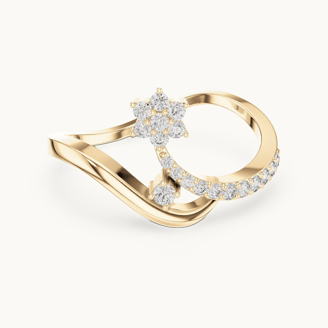 Round lab-grown diamond wave and star ring in yellow gold, 0.21 CT TW, view 4