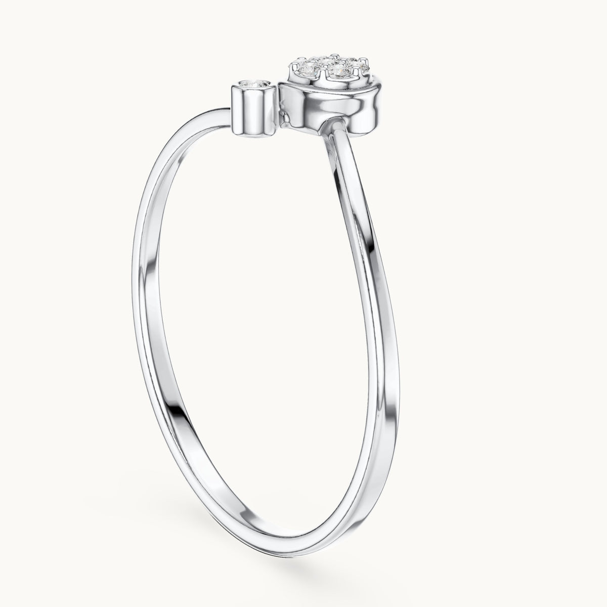 Round lab-grown diamond cluster disc ring in white gold, 0.045 CT TW, view 1