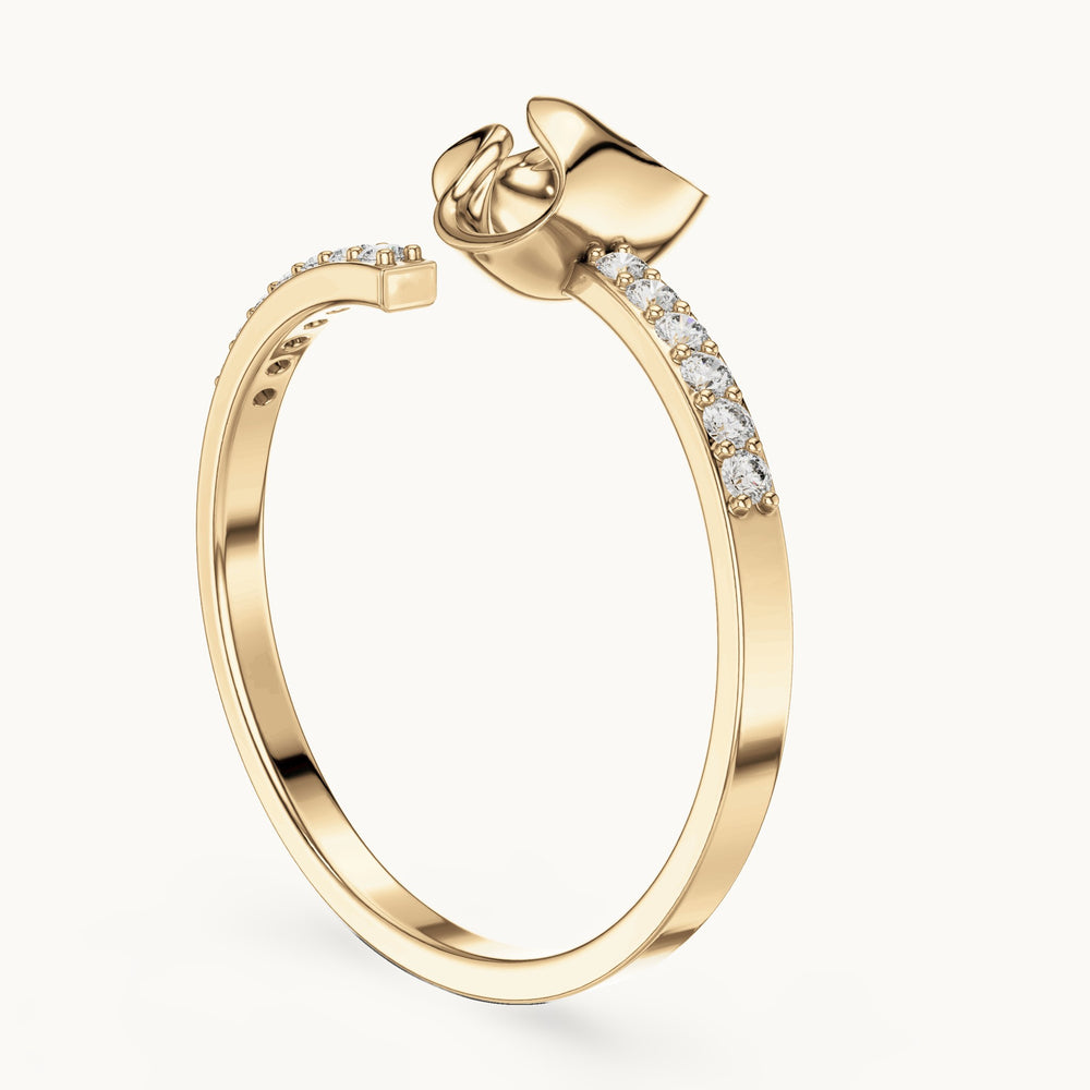 Round lab-grown diamond polished heart pave ring in yellow gold, 0.104 CT TW, view 1
