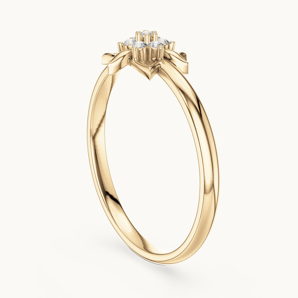 Round lab-grown diamond star cluster ring in yellow gold, 0.042 CT TW, view 1
