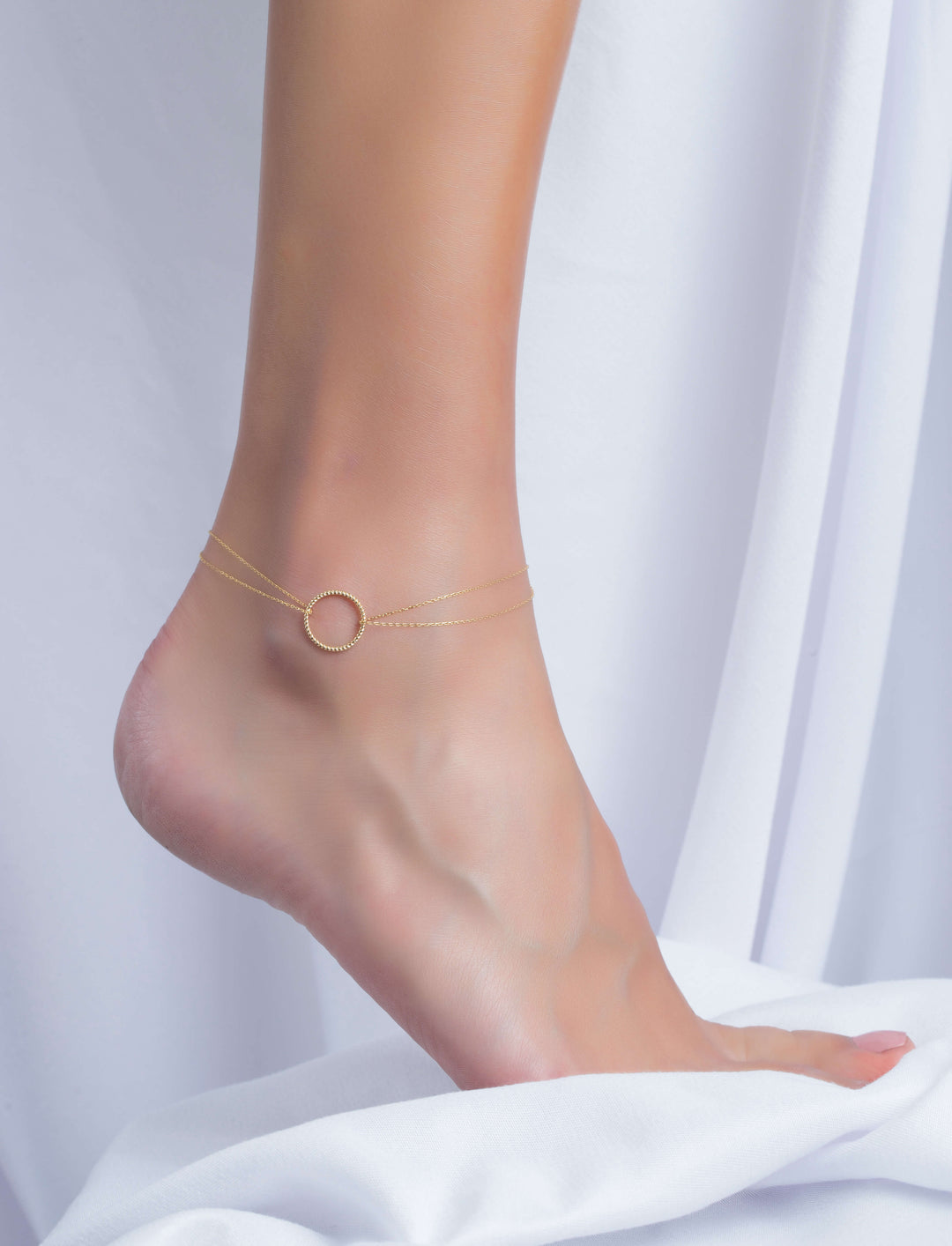 18K GOLD TWISTED CIRCLE ANKLET