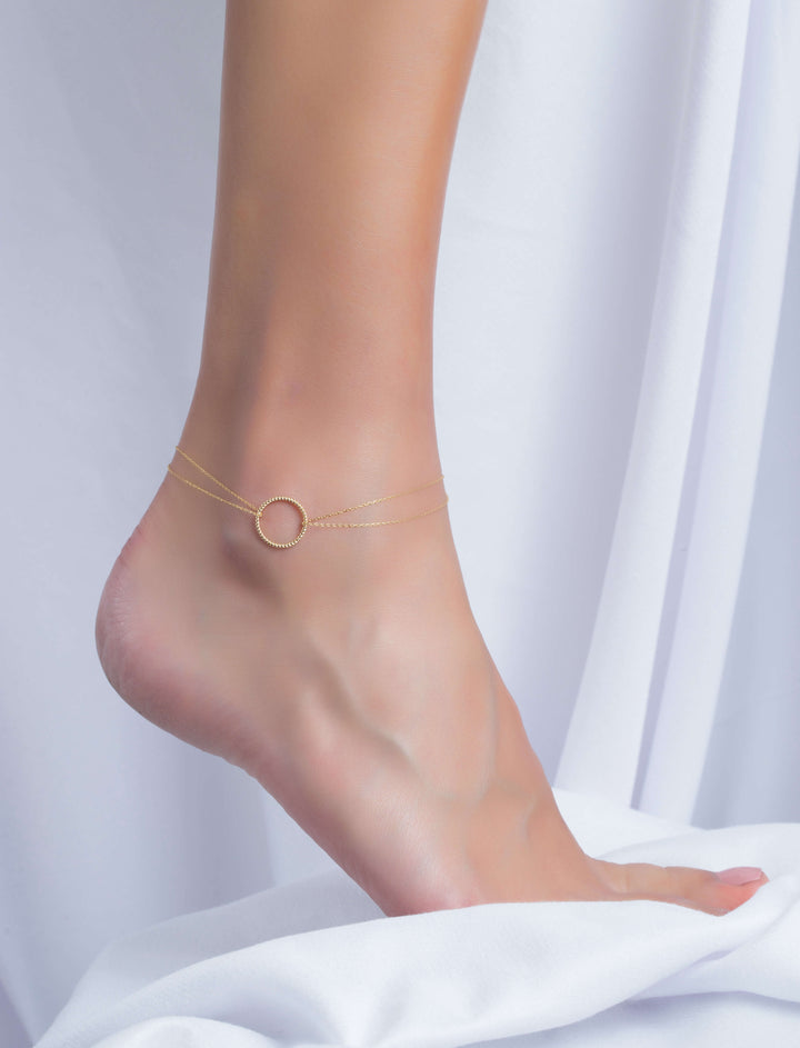 18K GOLD TWISTED CIRCLE ANKLET