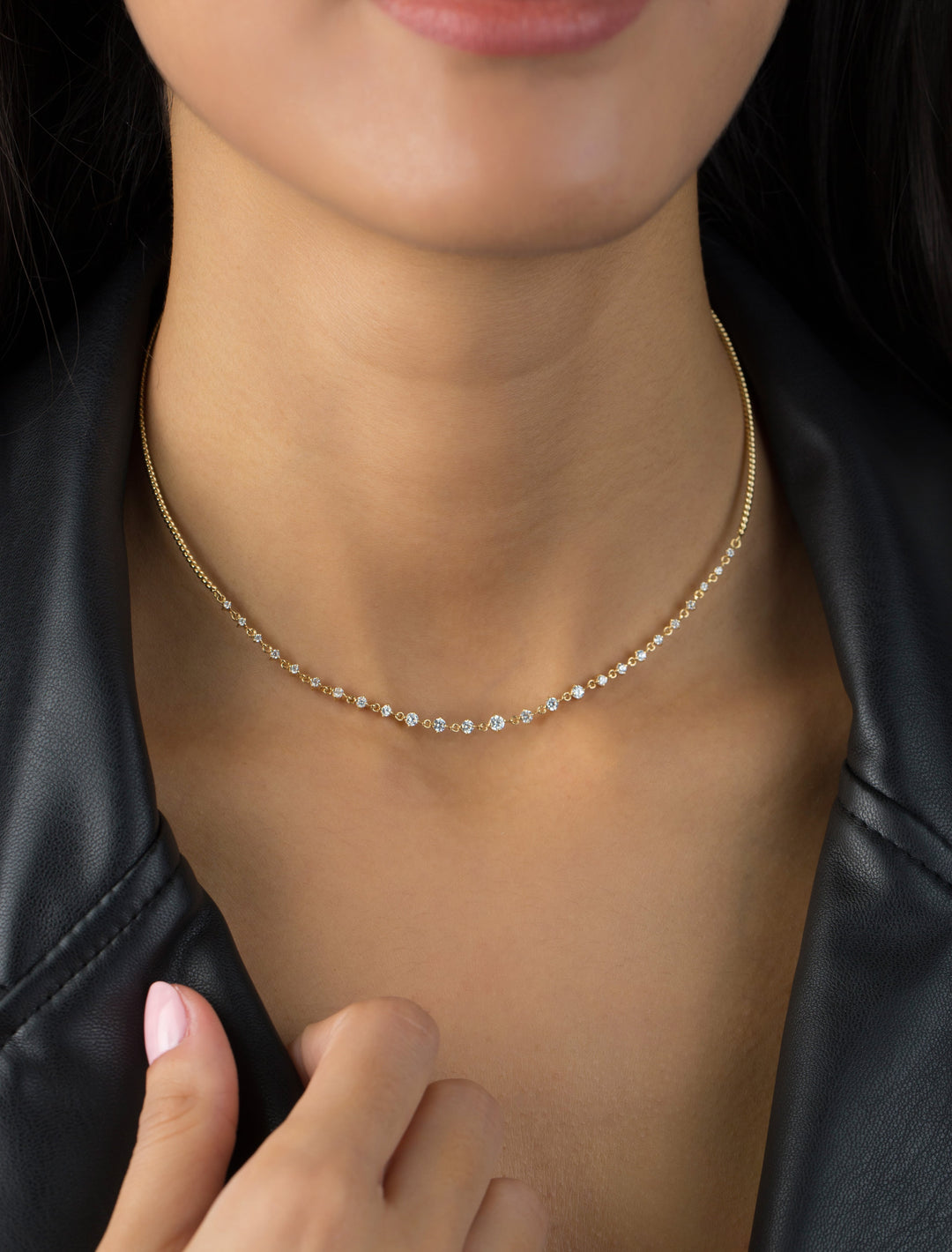 18K GOLD PRONG SET DIAMOND CHOKER