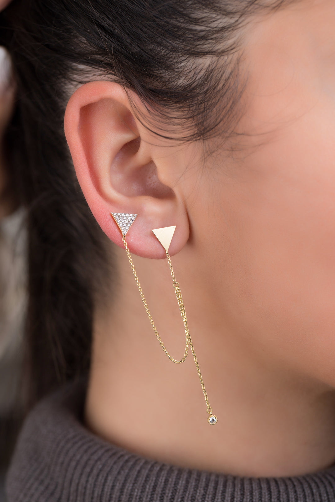 18K GOLD TRIANGLE PIERCING CHAIN EARRINGS