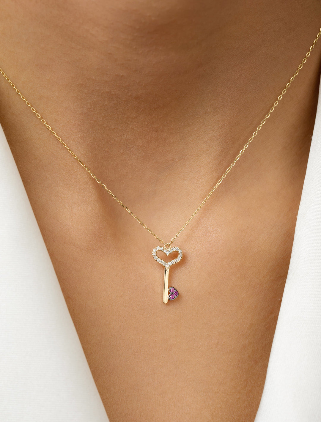 18K GOLD UNSTOPPABLE LOVE KEY DIAMOND NECKLACE