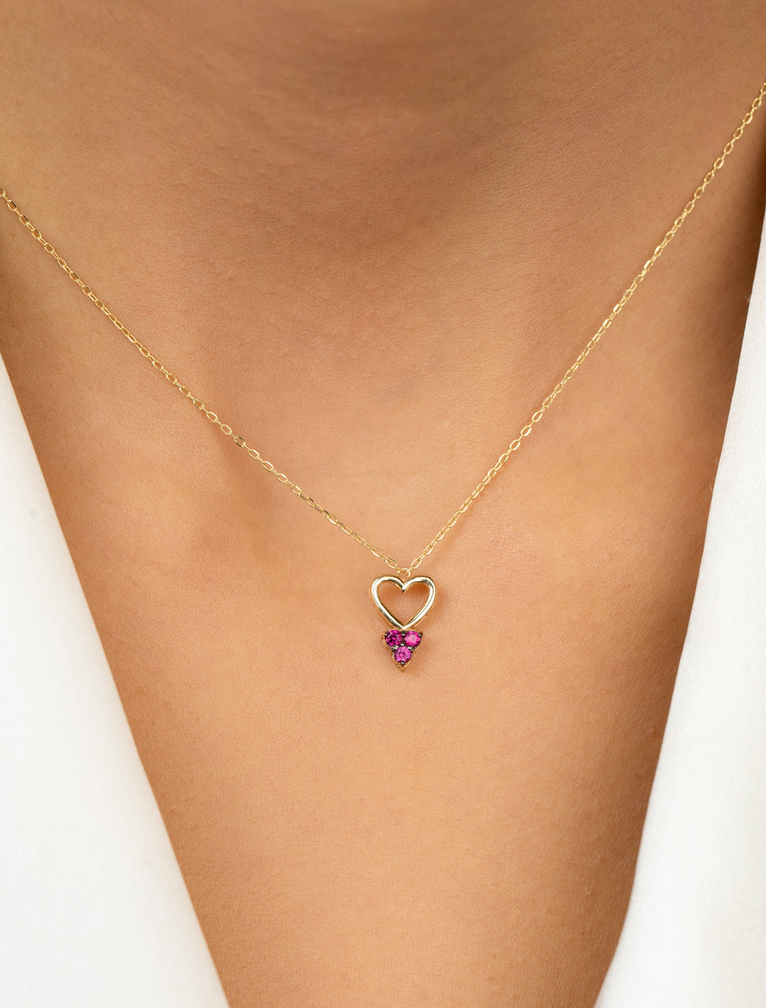 18K GOLD MINIMAL RUBY RED HEART NECKLACE