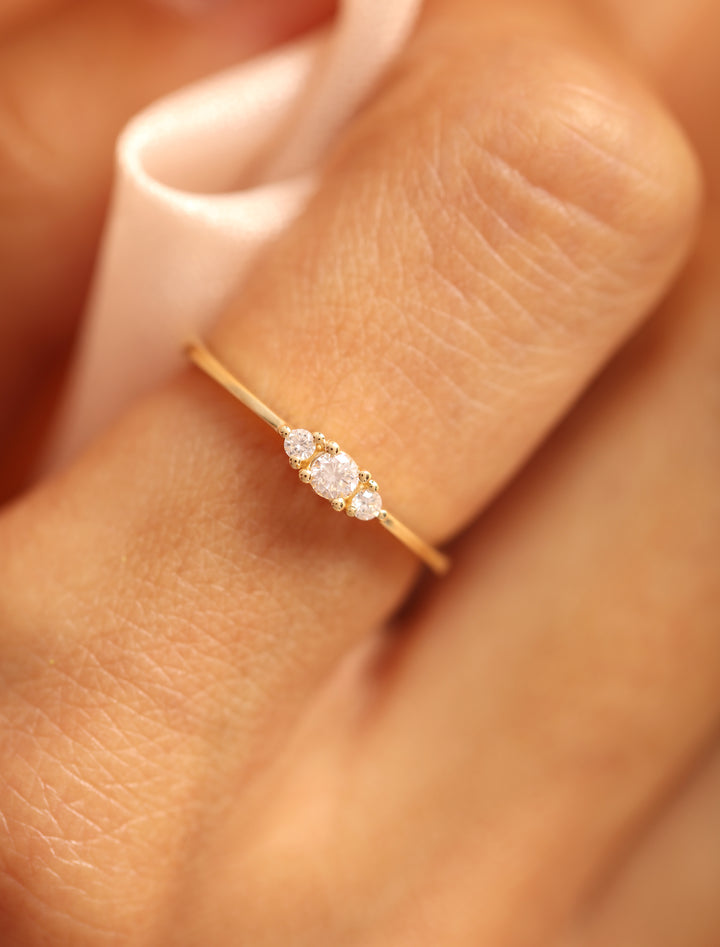 18K Gold Asymmetric Diamond Ring