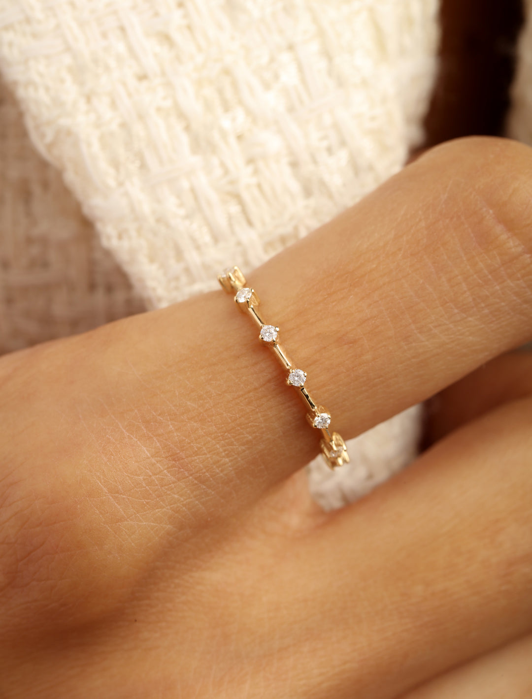 18K Gold Marvellous Dots Diamond Ring