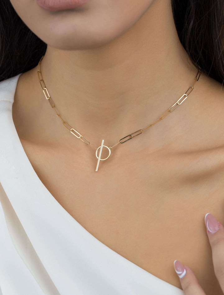 18K GOLD PAPER CLIP T BAR NECKLACE