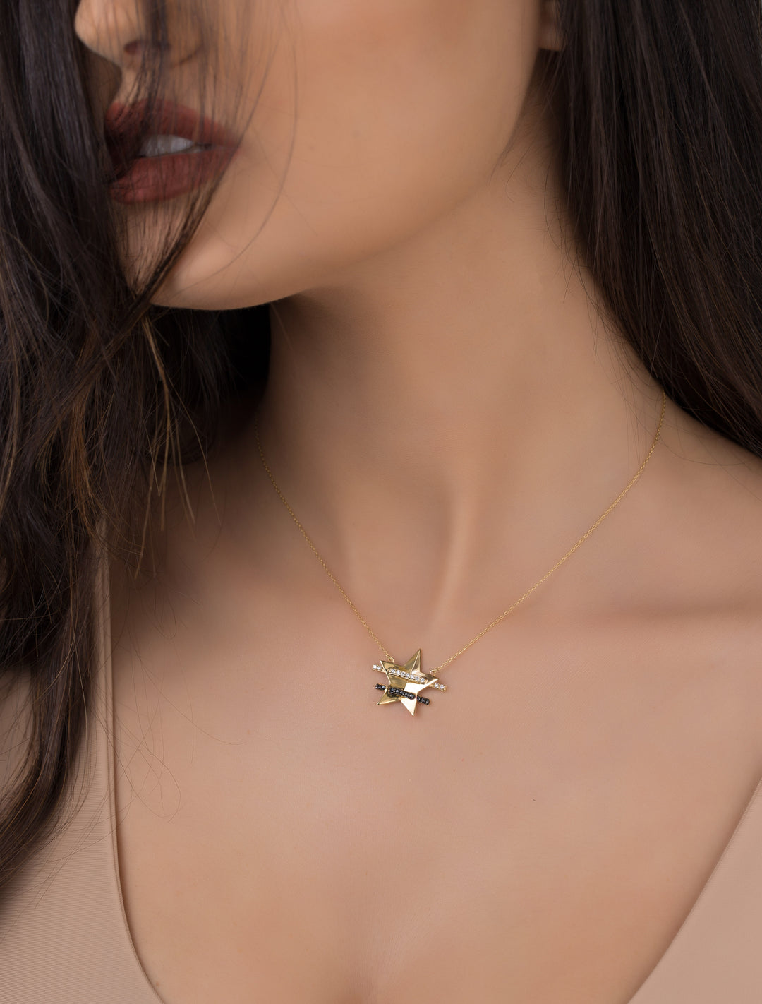 18K GOLD SOLID STAR NECKLACE