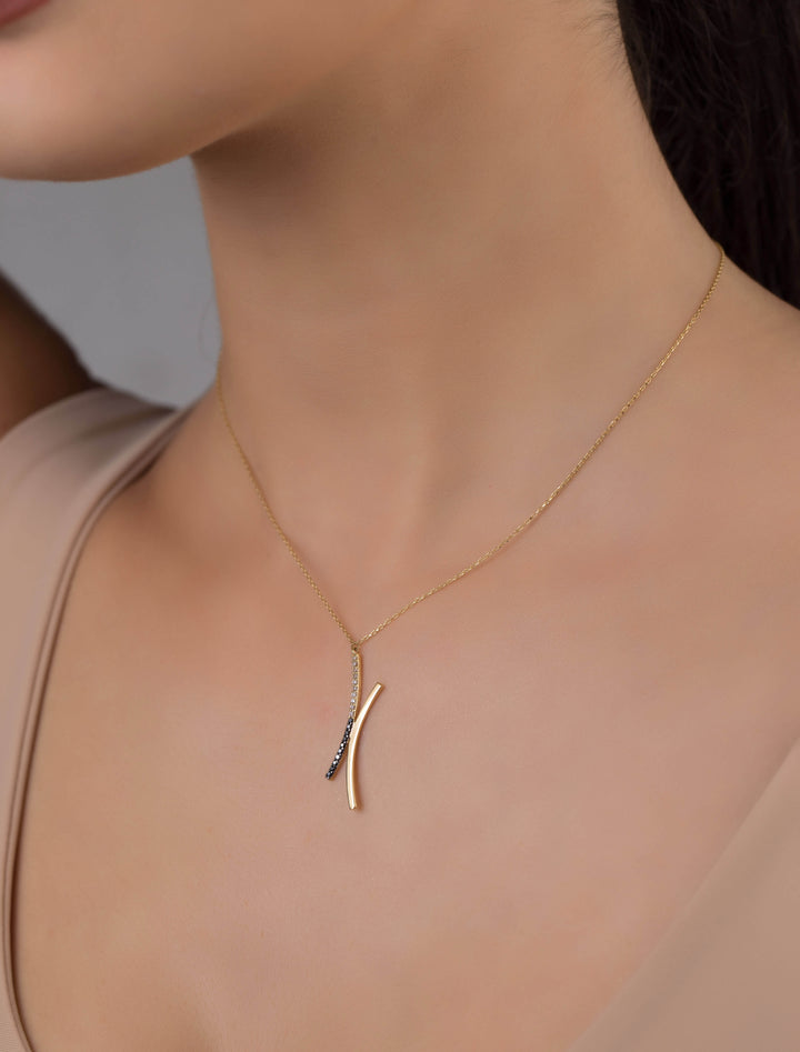 18K GOLD ASYMMETRICAL CURVES NECKLACE