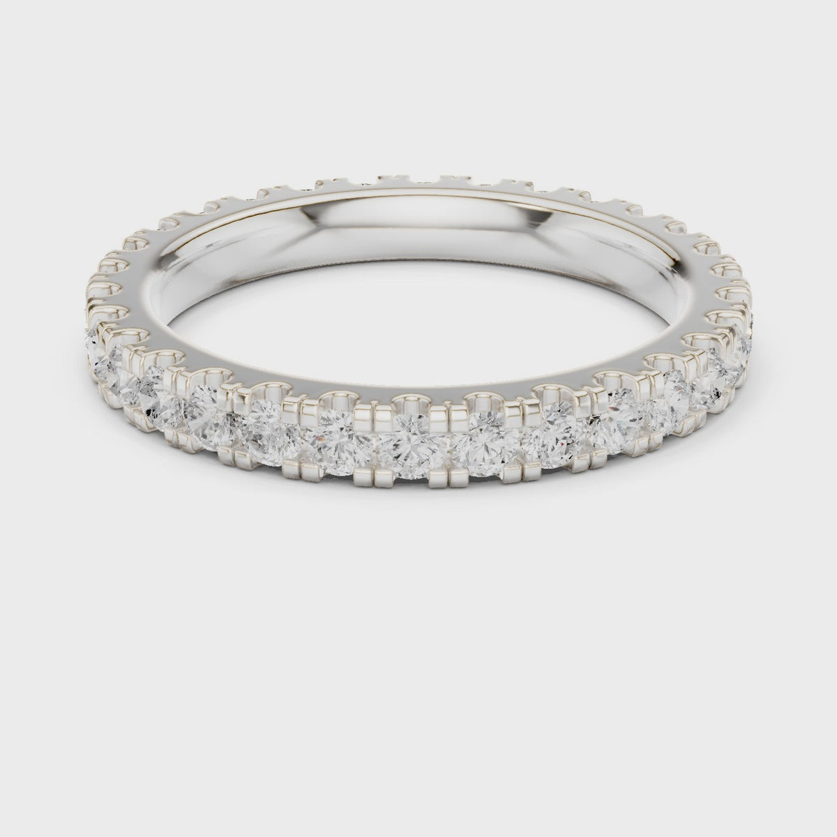 Round lab-grown diamond full eternity band in white gold, 360 degree video