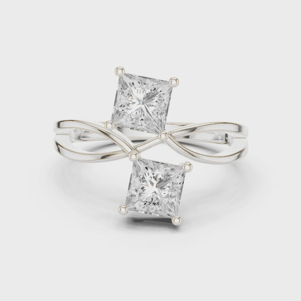 Princess-cut lab-grown diamond crossover toi et moi ring in white gold, 360 degree video