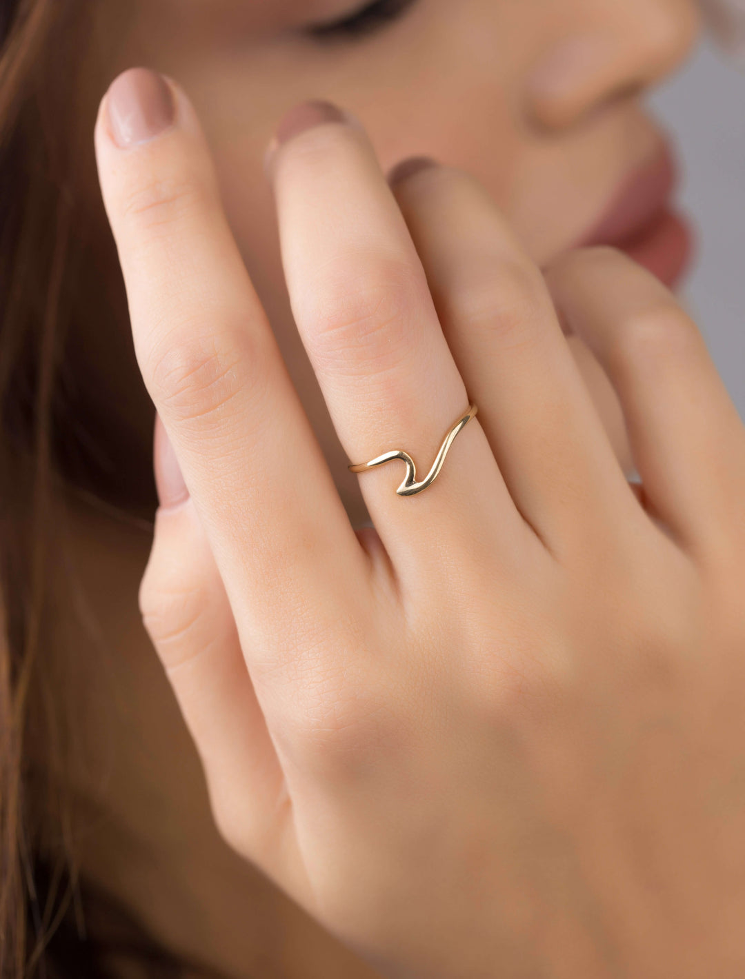 18K GOLD MINIMALISTIC WAVE RING