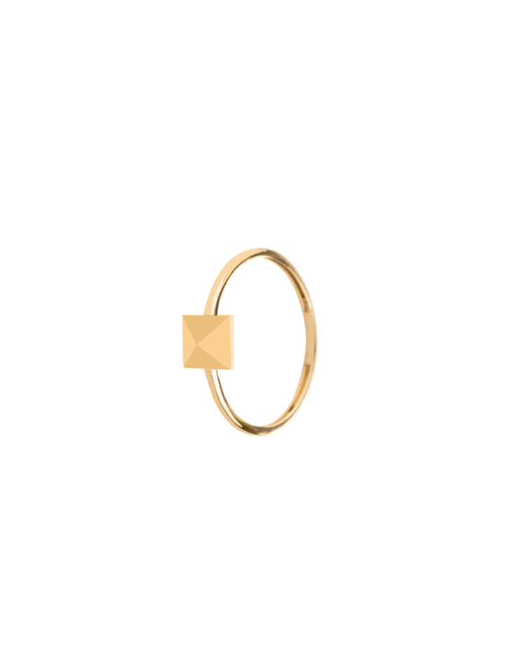 18K GOLD PYRAMID STUD RING