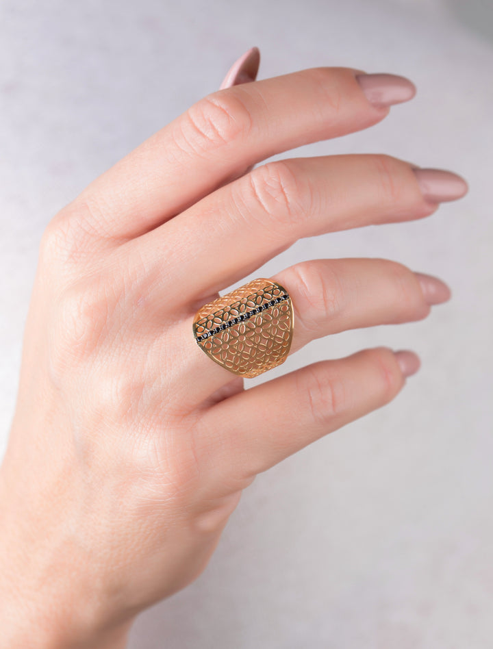 18K GOLD LACEWORK RING