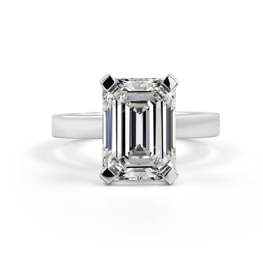 14K WHITE GOLDSolitaire Ring